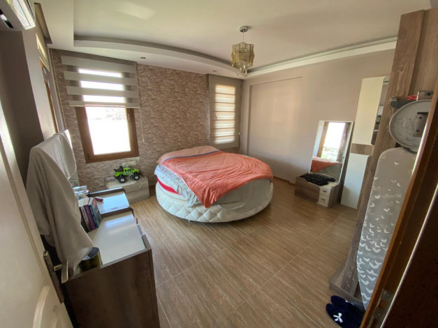 Квартира 5+1 в комплексе с хорошей инфраструктурой в Обе, 180 м2 - Ракурс 2