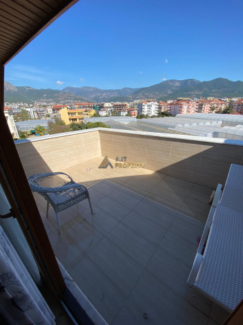 Квартира 5+1 в комплексе с хорошей инфраструктурой в Обе, 180 м2 - Ракурс 17