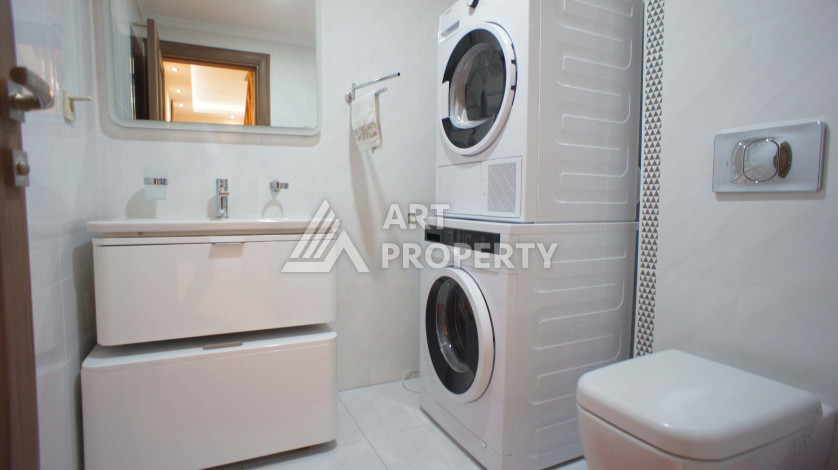 Пентхаус планировки 3+1, 240 M2 рядом с море, в районе Кестель - Ракурс 10