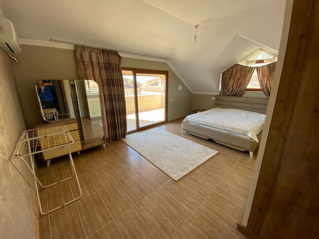 Квартира 5+1 в комплексе с хорошей инфраструктурой в Обе, 180 м2 - Ракурс 25