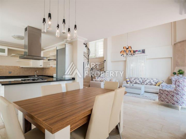 Вилла 4+1 в Тепе с видом на Аланию - Ракурс 13