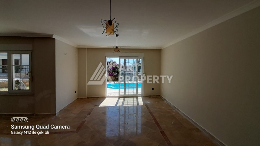 Шикарная вилла с частным бассейном и сауной планировки 5+1, 500м2 - Ракурс 3