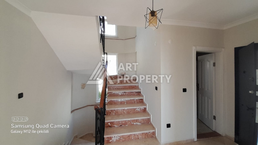 Шикарная вилла с частным бассейном и сауной планировки 5+1, 500м2 - Ракурс 5