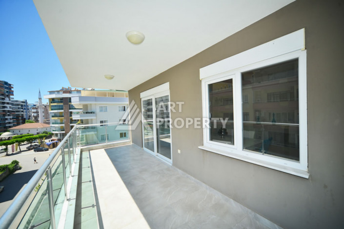 Квартира планировки 2+1 в уютном жилом комплексе в районе Махмутлар, 120м2 - Ракурс 12