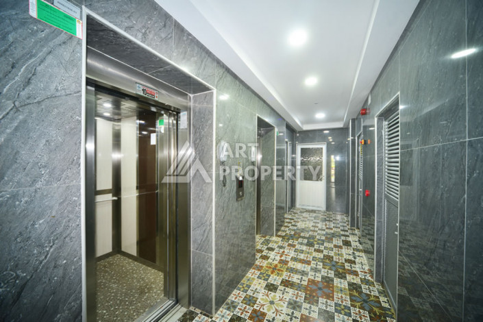 Квартира планировки 2+1 в уютном жилом комплексе в районе Махмутлар, 120м2 - Ракурс 18