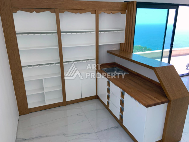 Роскошная вилла с собственным садом и видом на море в районе Каргыджак - Ракурс 4