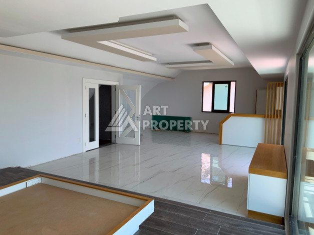 Роскошная вилла с собственным садом и видом на море в районе Каргыджак - Ракурс 9