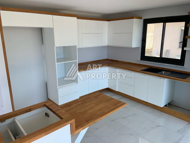 Роскошная вилла с собственным садом и видом на море в районе Каргыджак - Ракурс 10