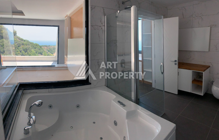 Роскошная вилла с собственным садом и видом на море в районе Каргыджак - Ракурс 11