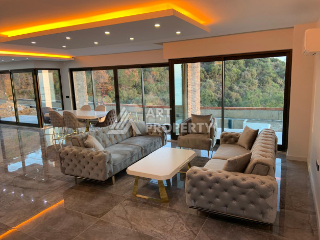 Роскошная вилла с собственным садом и видом на море в районе Каргыджак - Ракурс 29