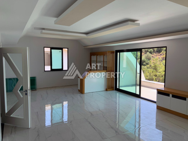 Роскошная вилла с собственным садом и видом на море в районе Каргыджак - Ракурс 32