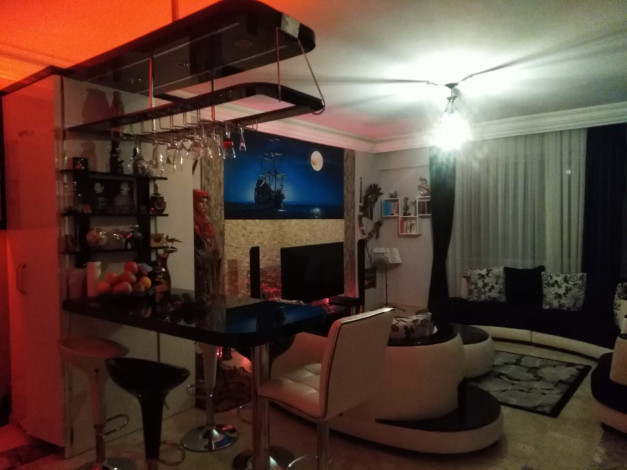 Трехкомнатная квартира в трёх минутах от моря в районе Оба, 110 м2 - Ракурс 13