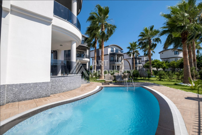 Шикарная вилла в 150 метрах от моря в районе Паяллар - Ракурс 7