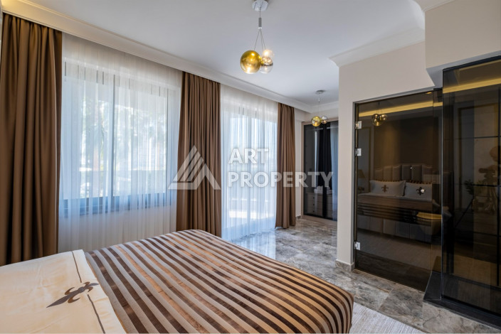 Шикарная вилла в 150 метрах от моря в районе Паяллар - Ракурс 19