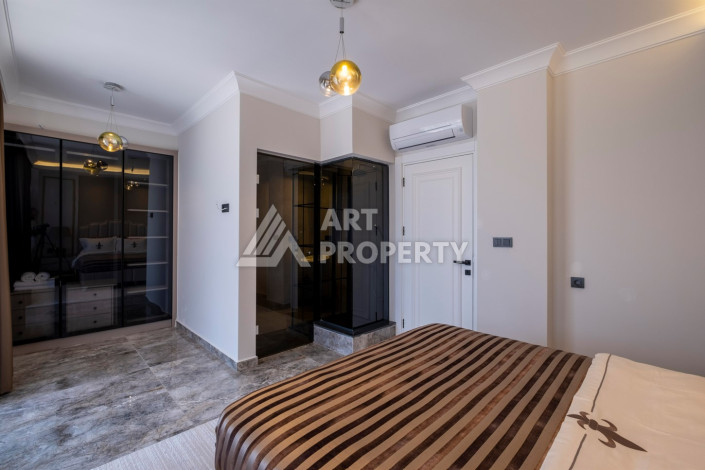 Шикарная вилла в 150 метрах от моря в районе Паяллар - Ракурс 20