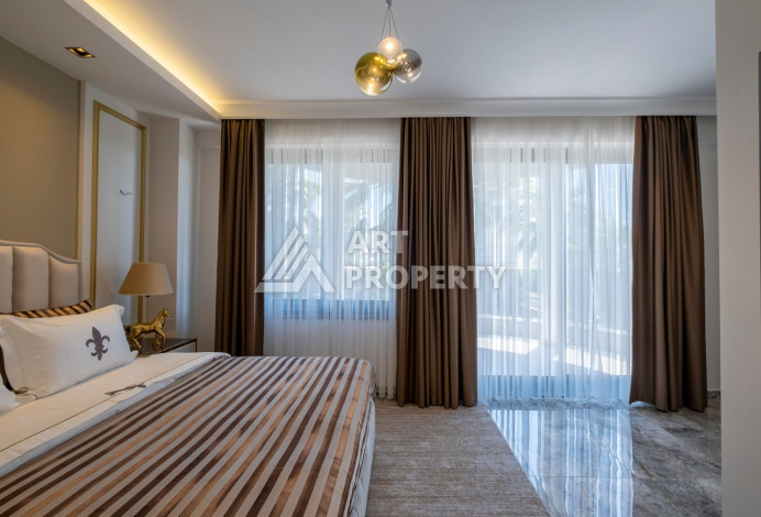 Шикарная вилла в 150 метрах от моря в районе Паяллар - Ракурс 21