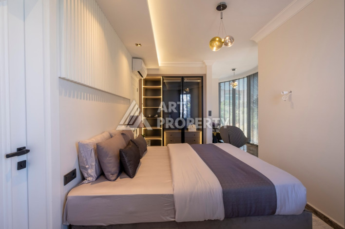 Шикарная вилла в 150 метрах от моря в районе Паяллар - Ракурс 25