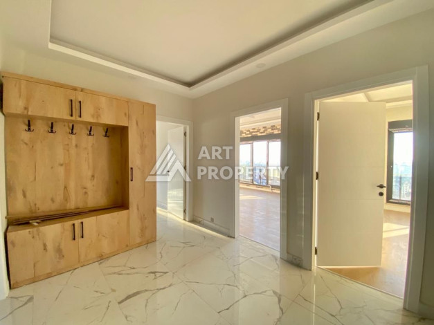 Квартира с панорамными окнами и видом на город и море в районе Оба планировки 3+1, 150м2 - Ракурс 6