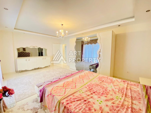 Двухуровневая квартира в 100 метрах от моря в районе Кестель планировки 4+1 - Ракурс 8