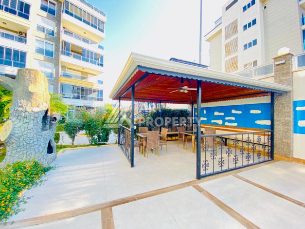 Двухуровневая квартира в 100 метрах от моря в районе Кестель планировки 4+1 - Ракурс 25