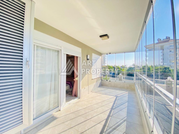 Двухуровневая квартира в 100 метрах от моря в районе Кестель планировки 4+1 - Ракурс 26