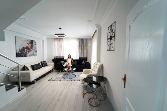 Меблированный четырехкомнатный дуплекс в престижном районе Оба, 140 м2 - Ракурс 2