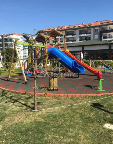 Квартира 1+1, 65м2, всего в 50 метрах от моря, в районе Кестель. - Ракурс 7