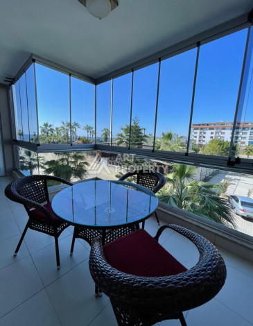 Квартира 1+1, 65м2, всего в 50 метрах от моря, в районе Кестель. - Ракурс 11