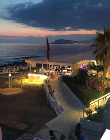 Квартира 1+1, 65м2, всего в 50 метрах от моря, в районе Кестель. - Ракурс 13