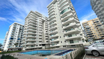 Абсолютно новые апартаменты в жилом комплексе планировки 2+1 в районе Махмутлар, 125м2 - Ракурс 2