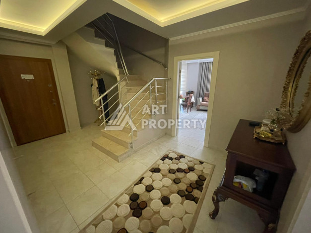 Двухуровневые апартаменты планировки 6+1 а районе Оба, 300м2 - Ракурс 4