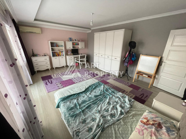 Двухуровневые апартаменты планировки 6+1 а районе Оба, 300м2 - Ракурс 19