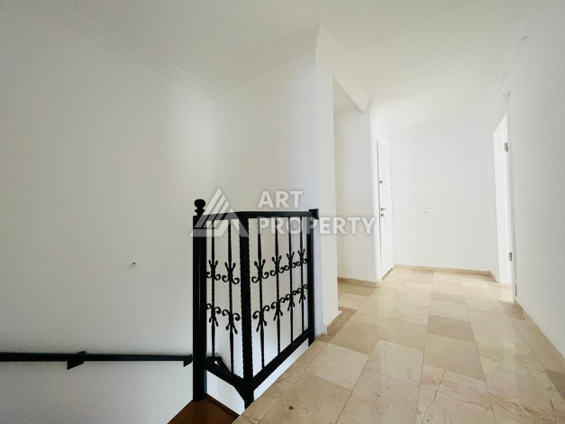 Дуплекс с шикарными видами на море и горы в районе Оба, 4+1, 200м2 - Ракурс 14