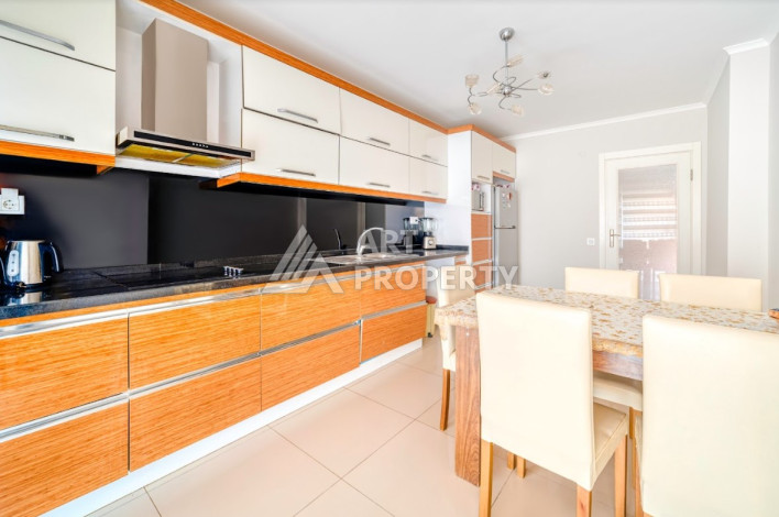 Светлые просторные апартаменты планировки 3+1 в районе Махмутлар, 170м2 - Ракурс 15