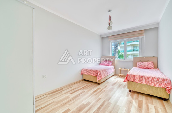 Светлые просторные апартаменты планировки 3+1 в районе Махмутлар, 170м2 - Ракурс 17