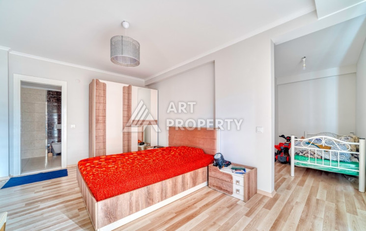 Светлые просторные апартаменты планировки 3+1 в районе Махмутлар, 170м2 - Ракурс 20