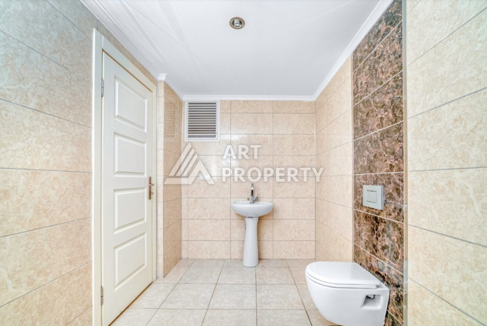 Светлые просторные апартаменты планировки 3+1 в районе Махмутлар, 170м2 - Ракурс 24