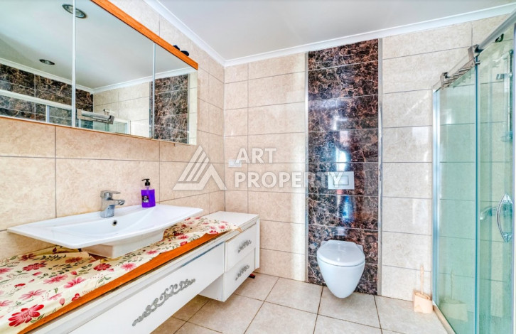 Светлые просторные апартаменты планировки 3+1 в районе Махмутлар, 170м2 - Ракурс 25