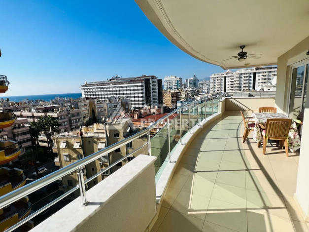 Апартаменты с видом на море и город планировки 2+1 в районе Махмутлар, 125м2 - Ракурс 3