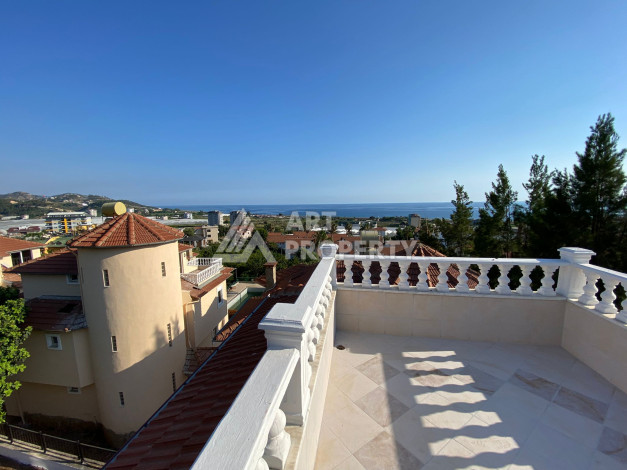 Вилла планировки 6+2 с собственным бассейном в районе Демирташ, 550м2 - Ракурс 2