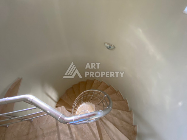 Вилла планировки 6+2 с собственным бассейном в районе Демирташ, 550м2 - Ракурс 6