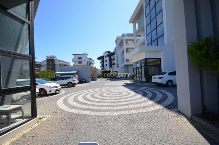 Четырехкомнатная квартира  с отличным ремонтом в районе Оба, 165 м2 - Ракурс 2