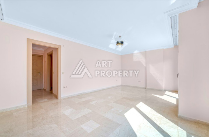 Просторные апартаменты с камином в престижном районе Кестель планировки 3+1, 230м2 - Ракурс 14