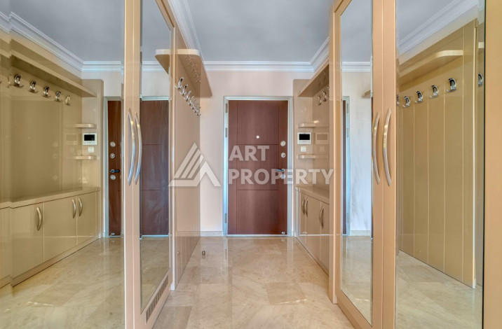 Просторные апартаменты с камином в престижном районе Кестель планировки 3+1, 230м2 - Ракурс 15