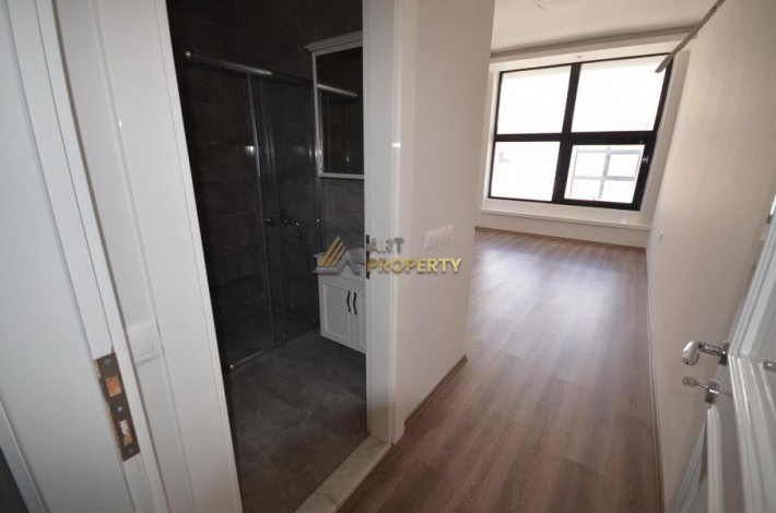 Четырехкомнатная квартира  с отличным ремонтом в районе Оба, 165 м2 - Ракурс 9