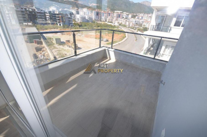 Четырехкомнатная квартира  с отличным ремонтом в районе Оба, 165 м2 - Ракурс 17