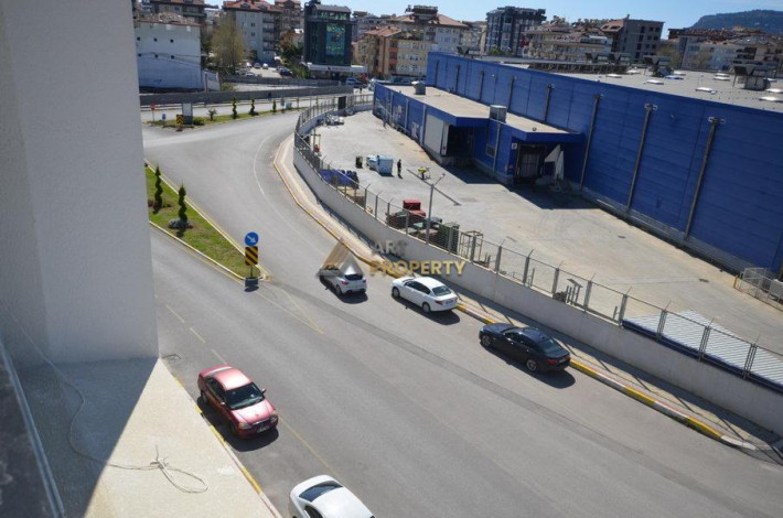 Четырехкомнатная квартира  с отличным ремонтом в районе Оба, 165 м2 - Ракурс 19