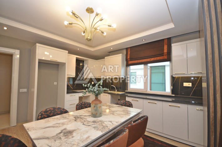 Пентхаус 5+1 у реки Димчай в Кестеле с дизайнерским ремонтом, 300 м2 - Ракурс 5