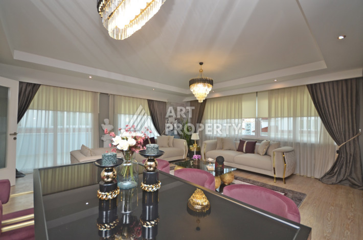 Пентхаус 5+1 у реки Димчай в Кестеле с дизайнерским ремонтом, 300 м2 - Ракурс 18