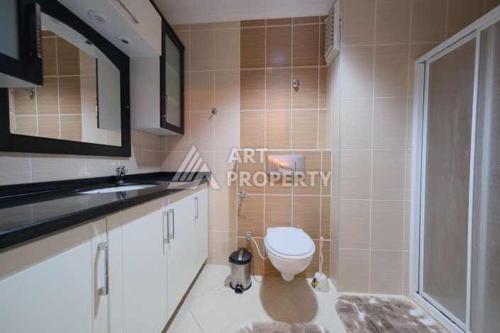 Меблированные апартаменты в 50-ти метрах от пляжа Клеопатры планировки 2+1, 140м2 - Ракурс 23